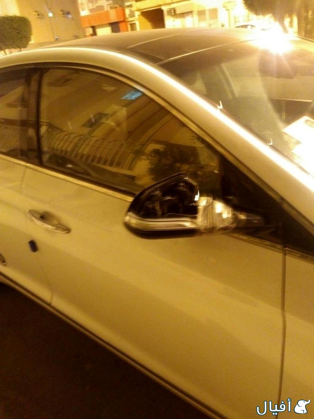 مرايا جانبيه جهة الراكب الايمن