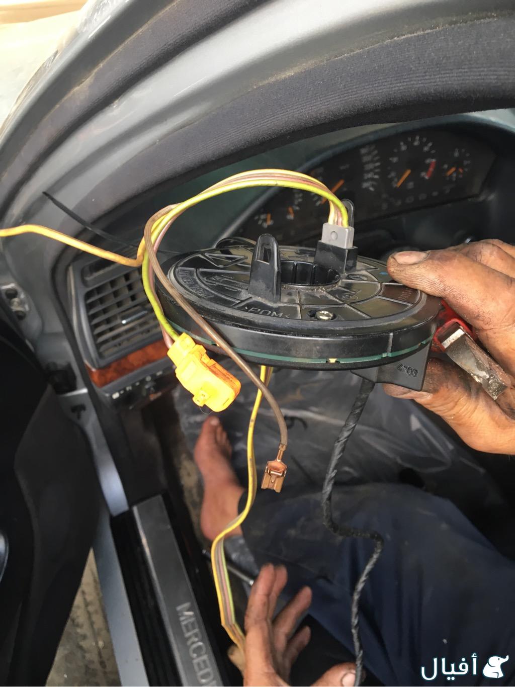 السنسر الي داخل الدركسون. لل BAS و ABS