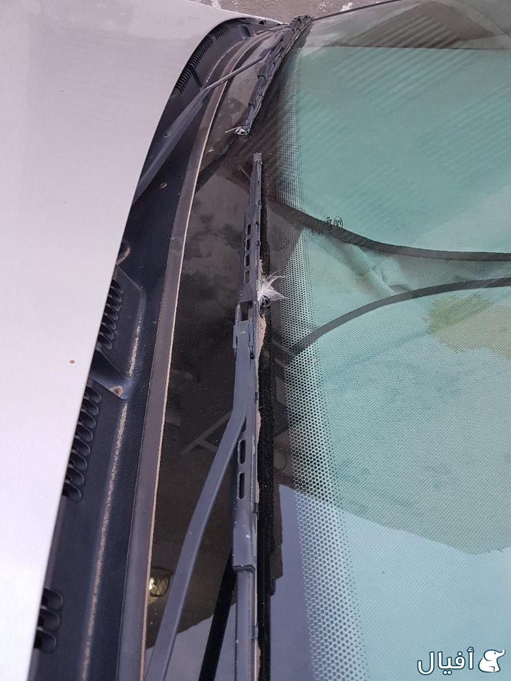 مساحة زجاج أمامية