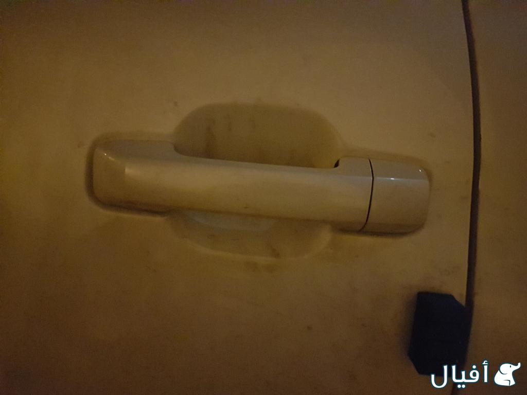 ذراع البابالايمن كامل بالجلد