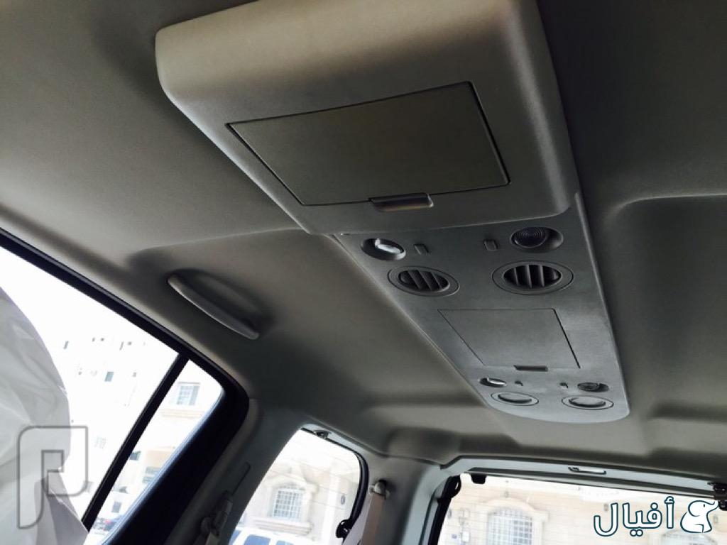 ديكور السقف لون بيج