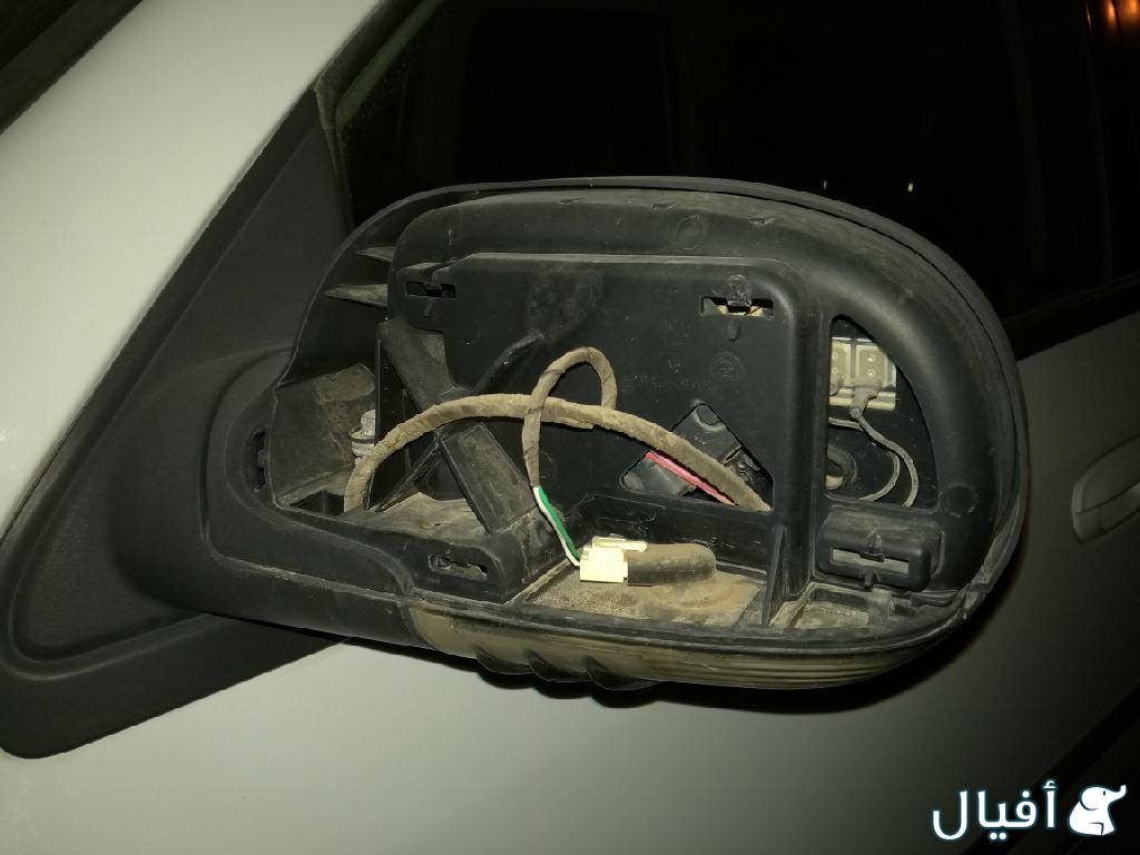 مطلوب غطاء المراية اليسرى لتريل بليزر 2008