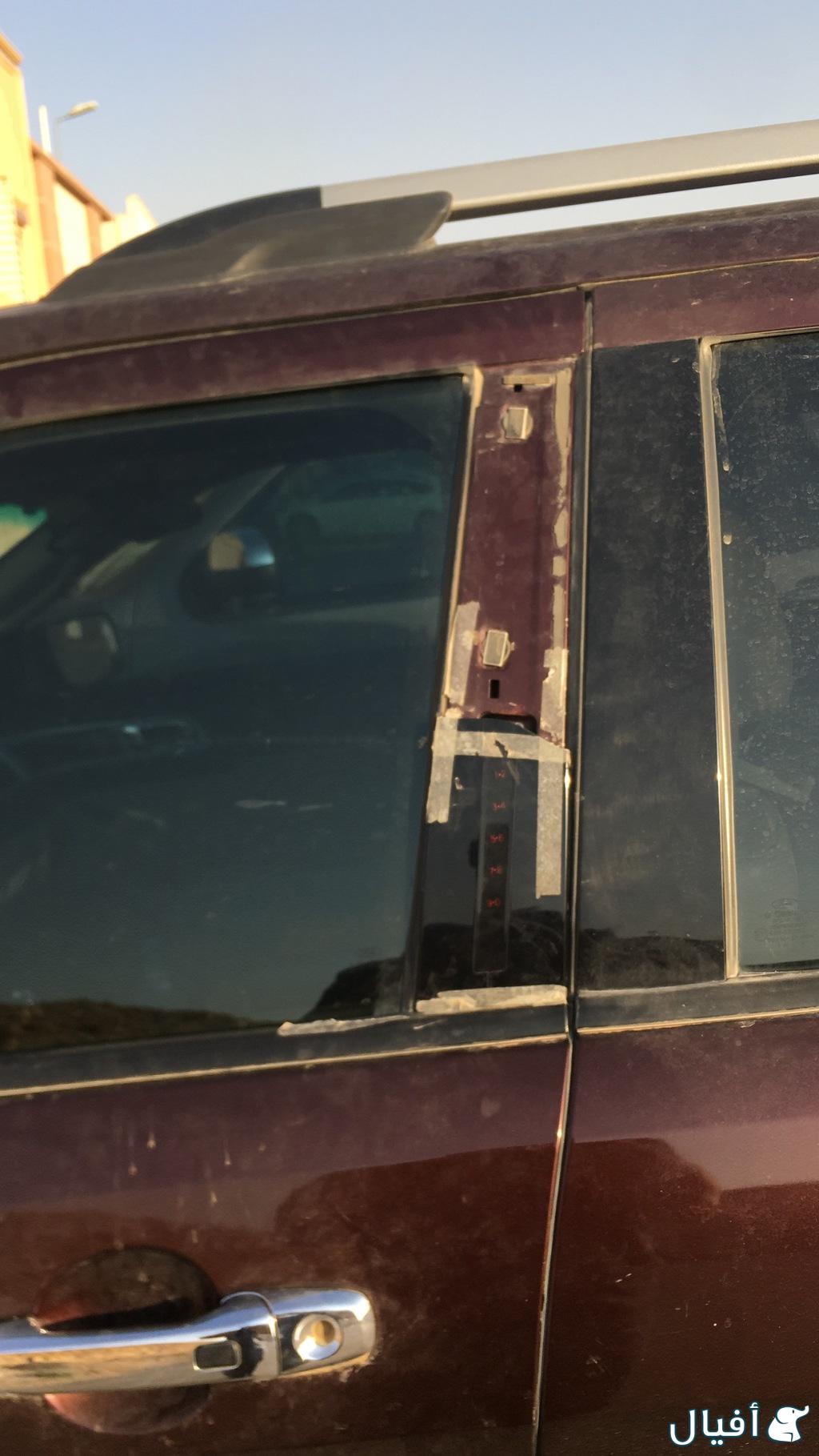 لوحه الارقام لباب السائق