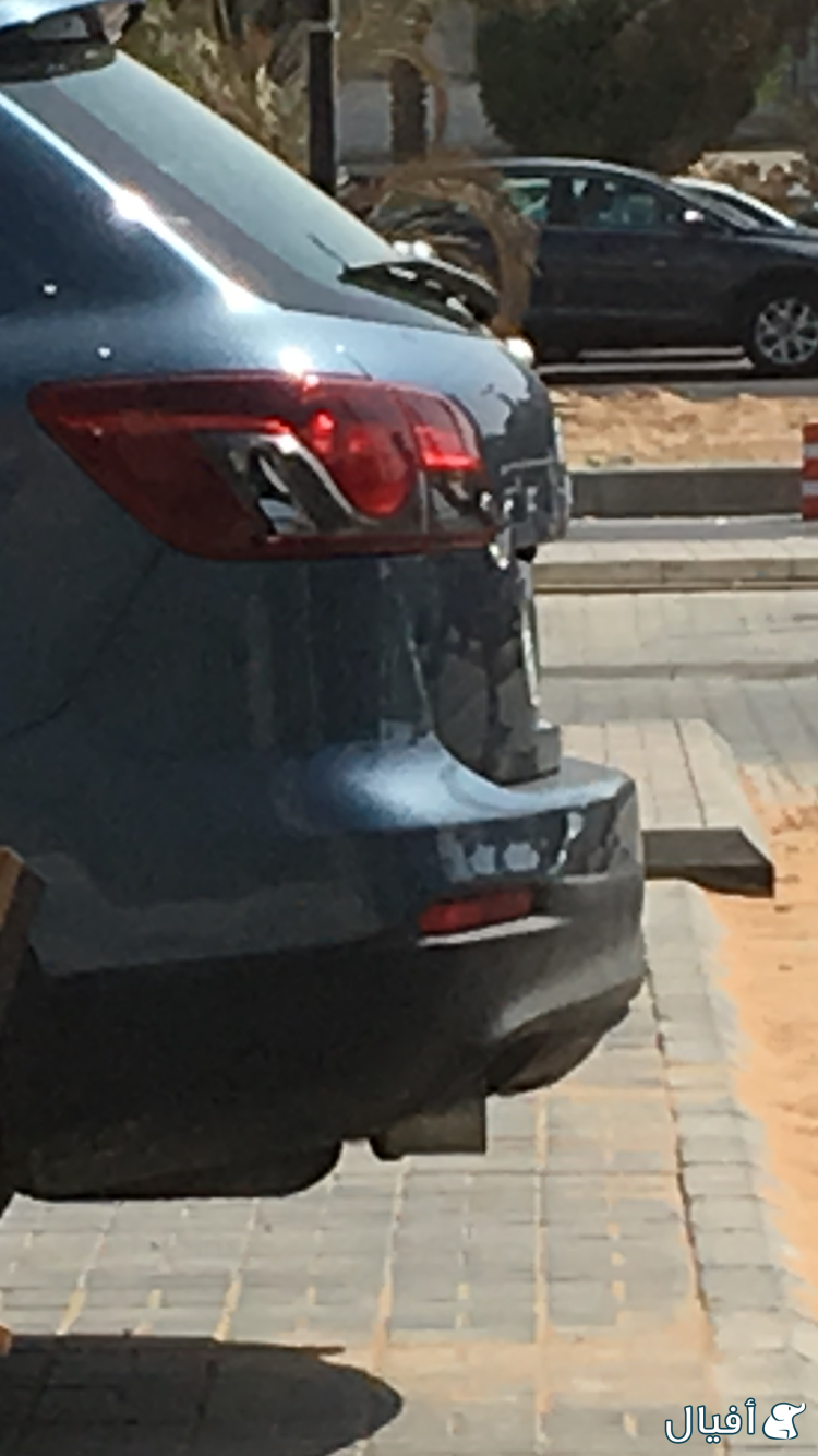 اصطب خلفي يسار زاوية