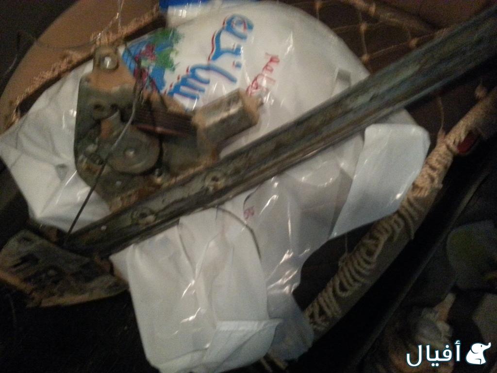 ماكينة زجاج باب السائق