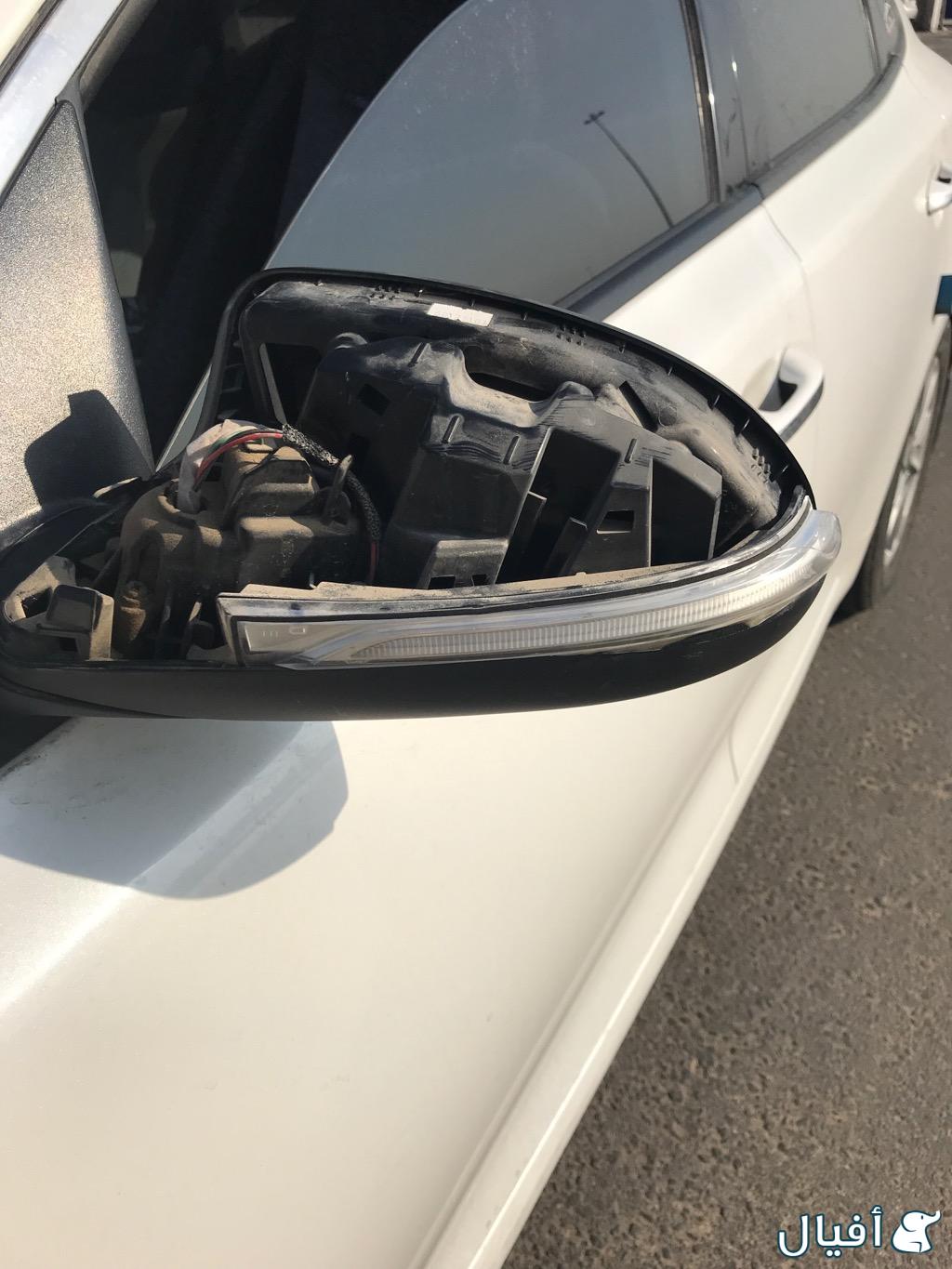 مرايا جانبيه جهة السائق