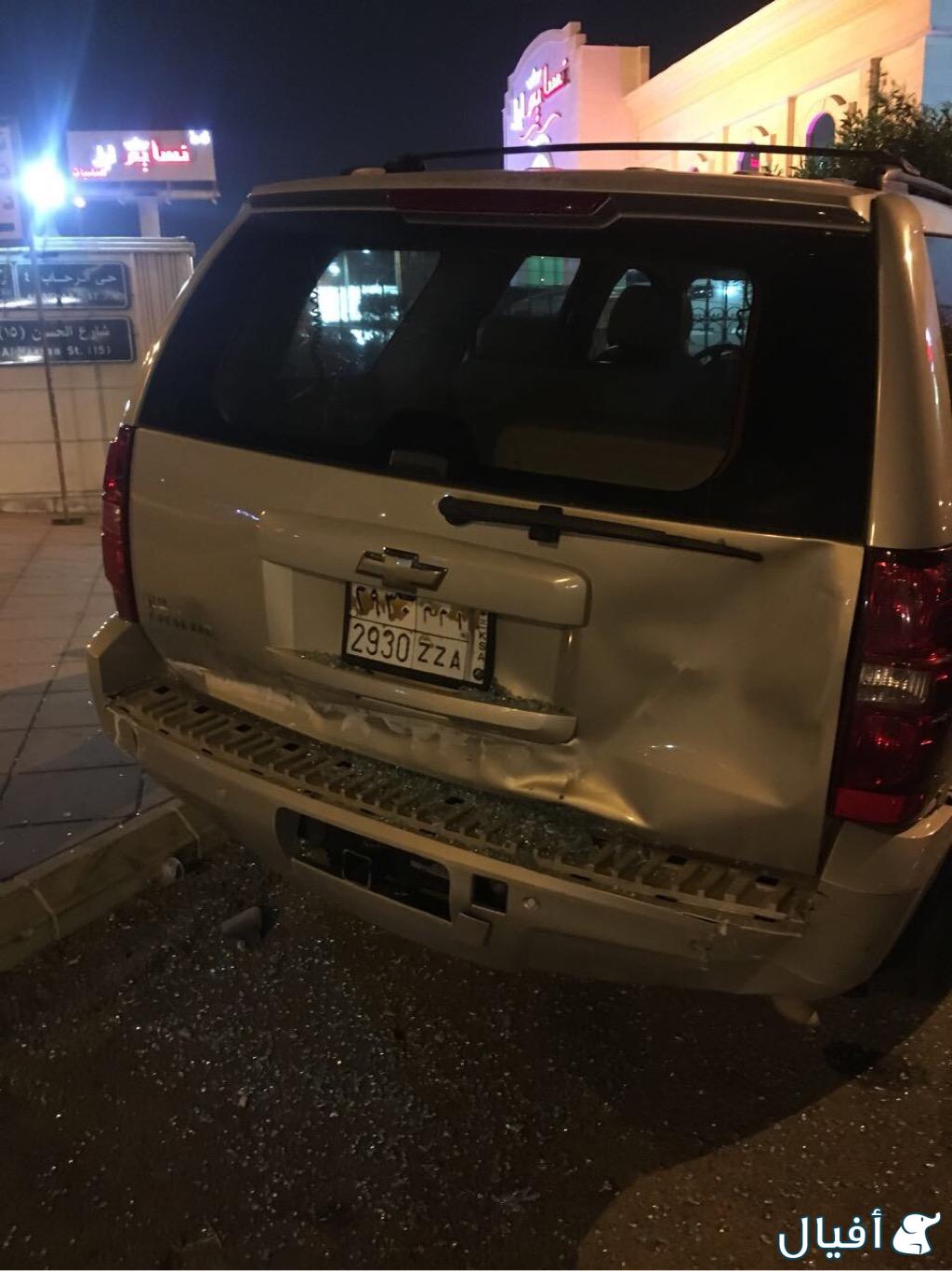 مطلوب باب شنطه وصدام خلفي ورفرف تاهو٢٠٠٩