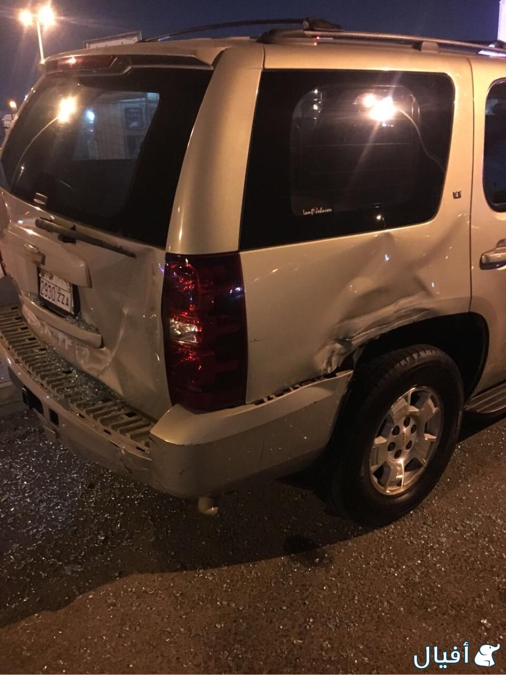 مطلوب باب شنطه وصدام خلفي ورفرف تاهو٢٠٠٩