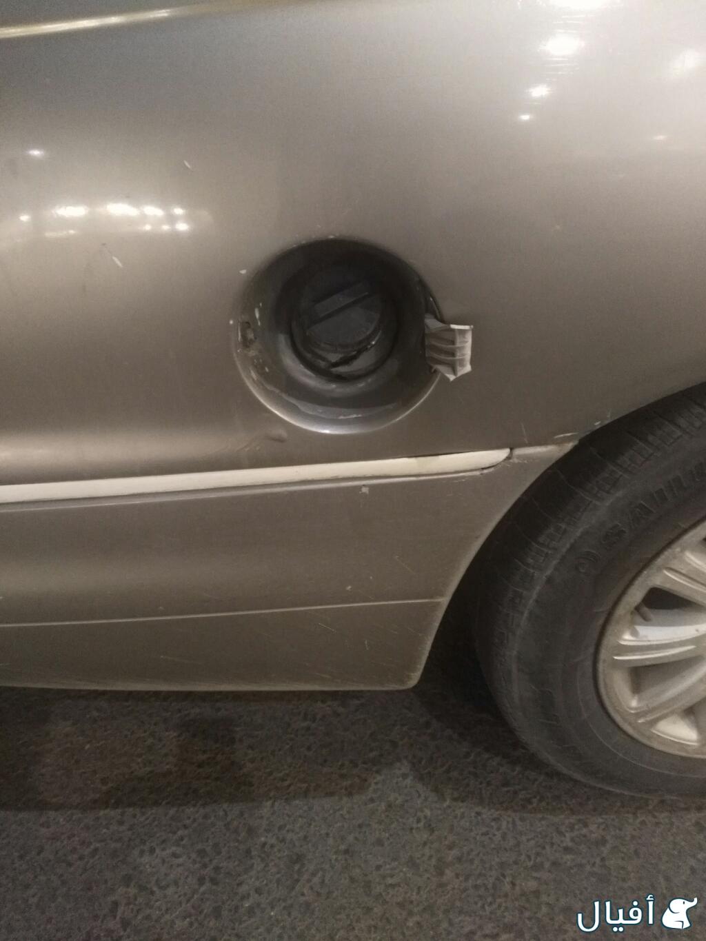 رفرف امامي يمين