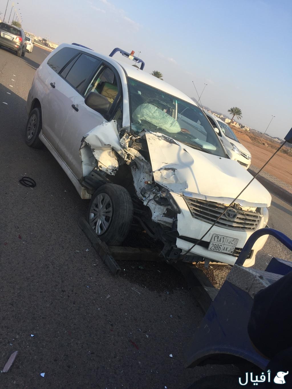 صدام امامي مع الشبك كبوت ورفرف يمين من الداخل والخارج وشمعه يسار