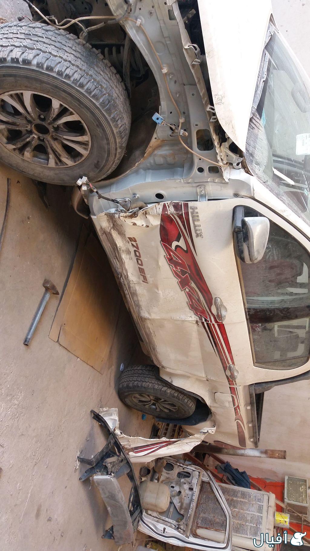 باب السائق رفرف يسار شمعة يسار صدام خارجي وداخلي بطانه رفرف يسار