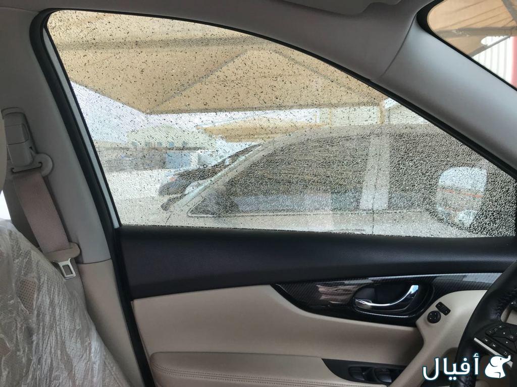 زجاج أمامي يسار (قزاز سائق)