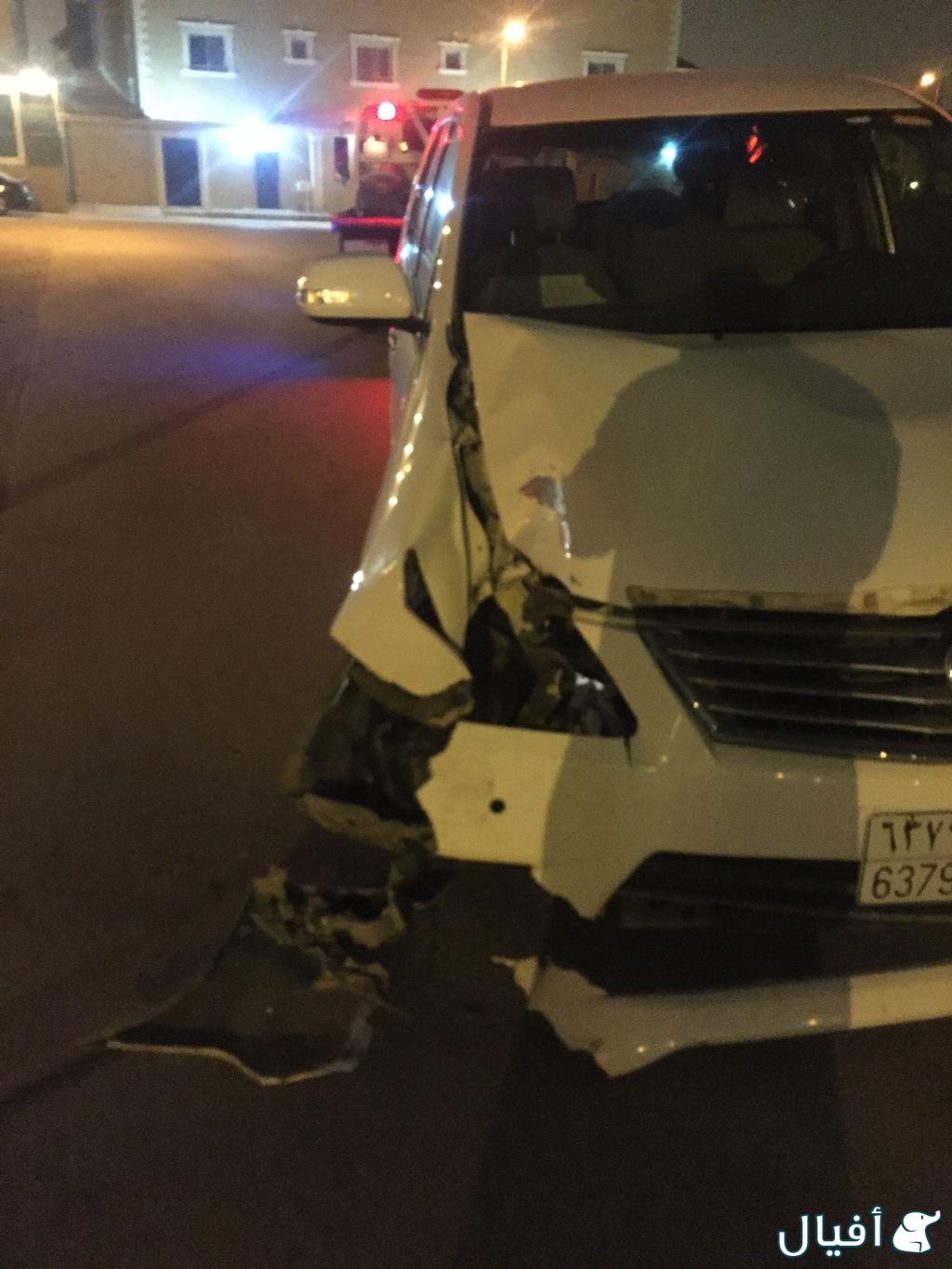 صدام امامي مع الشبك كبوت ورفرف يمين من الداخل والخارج وشمعه يسار صدام امامي مع الشبك كبوت ورفرف يمين من الداخل والخارج وشمعه يسار يركب على اينوفا 2015