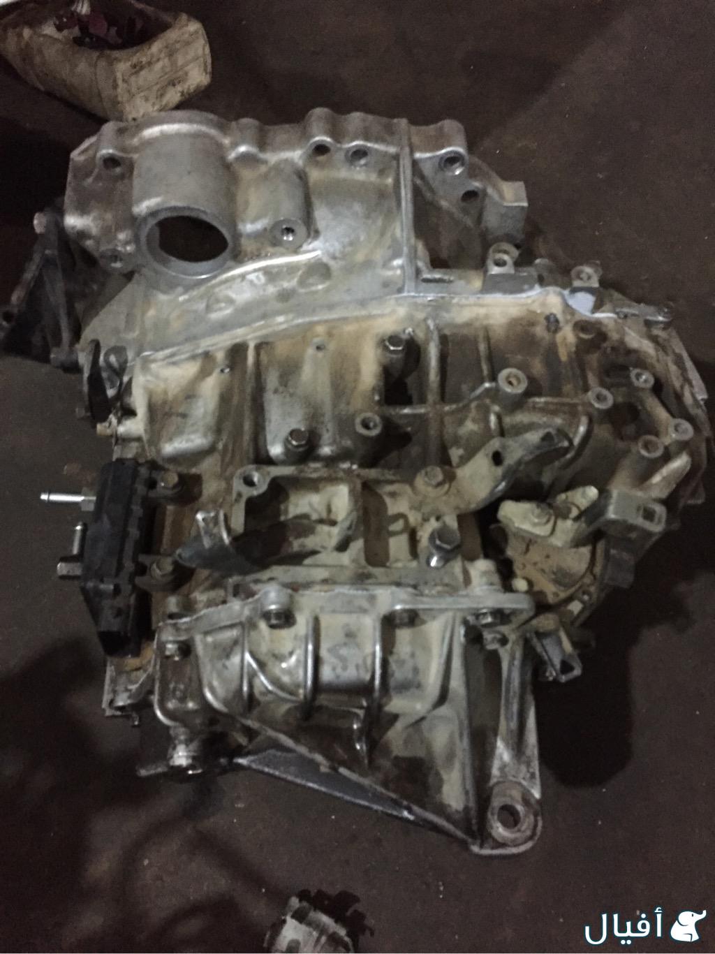 قطع غيار مكائن وقيور سيارات