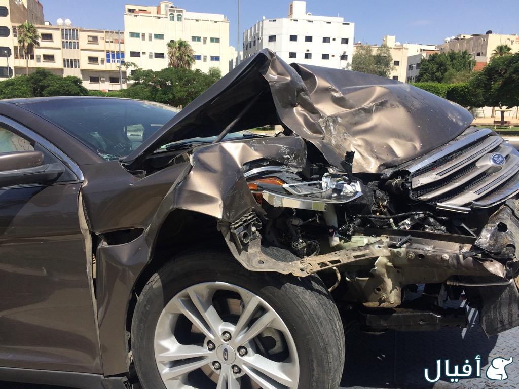 كبوت رفرف يمين صدام امامي ممتص الصدمات حاجز الصدام الامامي شمعه يمين كشافات 2 قربة المساحات قربة الاديتر ايرباق السائق بطانة كفر امامي اليمين شبك امامي كامل