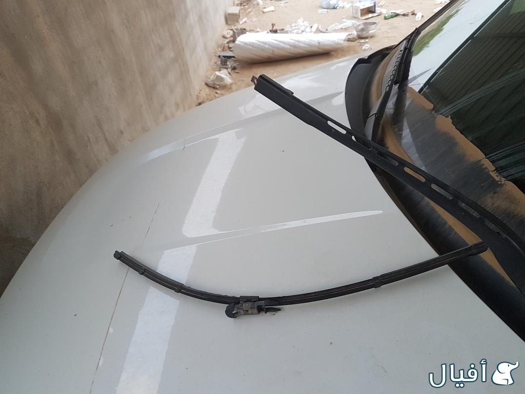 مساحة زجاج أمامية