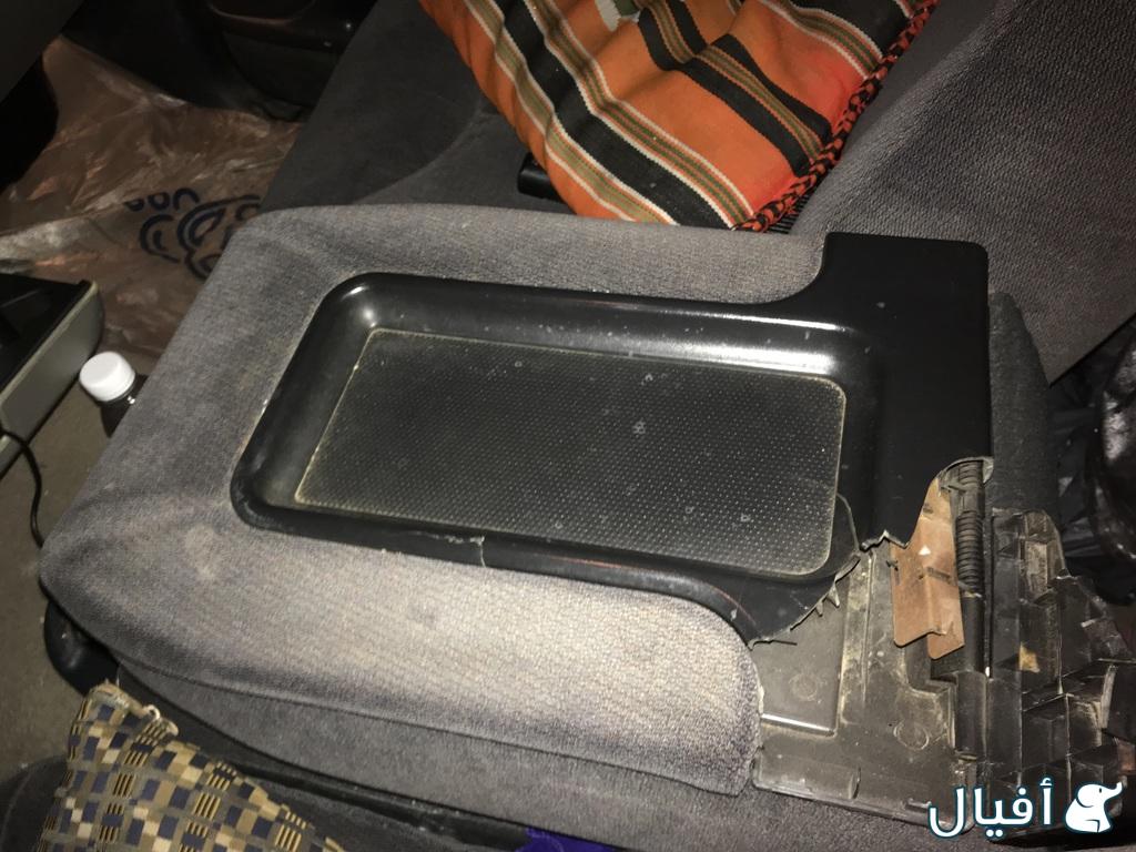 مقعد جلوس أمامي جهة السائق